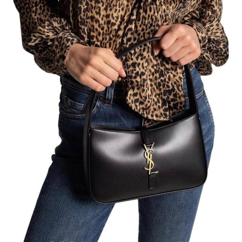 SAINT LAURENT YSL Soft Leather Le 5 à 7 Hobo Shoulder Bag